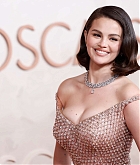 Selena_Gomez_-_at_the_97th_Annual_Academy_Awards_at_Dolby_Theatre_in_Hollywood2C_California_-_March_22C_2025_21.jpg