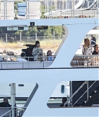 Selena_Gomez_-_celebrates_Memorial_Day_with_friends_aboard_a_luxury_yacht_in_Malibu2C_California__0531202214.jpg