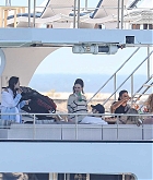 Selena_Gomez_-_celebrates_Memorial_Day_with_friends_aboard_a_luxury_yacht_in_Malibu2C_California__0531202218.jpg