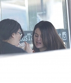 Selena_Gomez_-_grabs_a_Sundy_bite_at_Catus_Taqueria_in_Los_Angeles2C_California__09192021_00004.jpg