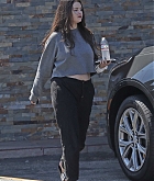 Selena_Gomez_-_grabs_a_Sundy_bite_at_Catus_Taqueria_in_Los_Angeles2C_California__09192021_00009.jpg