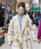 Selena_Gomez_-_heads_to_the_set_of_Only_Murders_in_The_Building_in_New_York_City2C_01172021_09.jpg