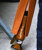 Selena_Gomez_-_leaves_Live_With_Kelly_and_Ryan_in_New_York_City2C_01132020-06.jpg