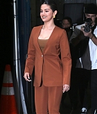 Selena_Gomez_-_leaves_Live_With_Kelly_and_Ryan_in_New_York_City2C_01132020-13.jpg