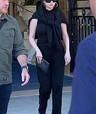Selena_Gomez_-_leaves_the_Ritz_hotel_in_an_all-black_ensemble_in_Paris2C_France__0531202303.jpg