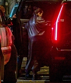 Selena_Gomez_-_leaving_Holiday_Bar_in_the_West_Village_of_New_York_City_28November_022C_20232901.jpg