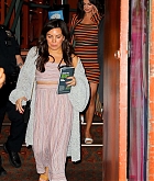 Selena_Gomez_-_leaving_the_Chelsea_restaurant_in_NYC_June_112C_2019-03.jpg