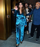 Selena_Gomez_-_out_and_about_in_NY_October_282C_2019-04.jpg