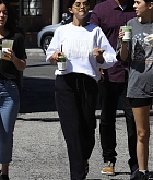 Selena_Gomez_-_out_in_Studio_City2C_September_222C_2018-04.jpg