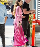 Selena_Gomez_-_outside_Los_Angeles_radio_stations_to_promote_her_new_music_October_242C_2019-09.jpg
