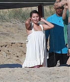 Selena_Gomez_-_rings_the_new_Year_on_the_beach_in_Cabo2C_Mexico__0102202305.jpg