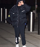 Selena_Gomez_-_seen_arriving_at_JFK_Airport_in_New_York2C_01122020-02.jpg
