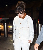 Selena_Gomez_-_seen_arriving_at_JFK_airport_in_New_York2C_01152020-01.jpg