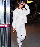 Selena_Gomez_-_seen_arriving_at_JFK_airport_in_New_York2C_01152020-04.jpg