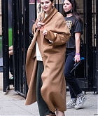 Selena_Gomez_-_seen_filming_Only_Murders_in_the_Building_in_New_York_City_-_April_62C_202302.jpg