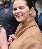 Selena_Gomez_-_seen_filming_Only_Murders_in_the_Building_in_New_York_City_-_April_62C_202304.jpg