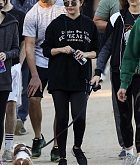 Selena_Gomez_-_seen_hiking_in_LA_01042019-09.jpg