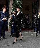 Selena_Gomez_-_seen_leaving_the_Ritz_hotel_in_Paris2C_France__12132019-07.jpg