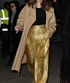 Selena_Gomez_-_seen_out___about_in_London2C_England_12112019-05.jpg