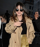 Selena_Gomez_-_seen_out___about_in_London2C_England_12112019-06.jpg