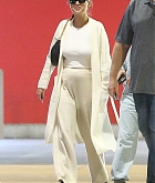Selena_Gomez_-_shopping_at_Target_in_West_Palm_Beach2C_Florida__1126202201.jpg