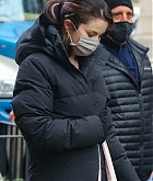 Selena_Gomez_-_spotted_on_the_set_of__Only_Murders_in_the_Building__in_New_York2C_01202021_05.jpg