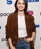 Selena_Gomez_-_visits_the_SiriusXM_studios2C_Los_Angeles_CA_-_December_92C_2024_01.jpg