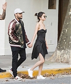 Selena_Gomez_-_with_The_Weeknd_in_Buenos_Aires_on_March_28-03.jpg