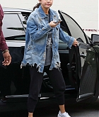 Selena_Gomez_and_a_friend_visits_Millwick_wedding_venue_in_Downtown_LA_-_December_213.jpg