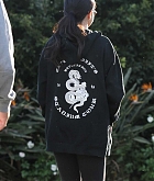 Selena_Gomez_wearing_her_Taylor_Swift_hoodie_out_in_Los_Angeles_-_December_262C_2018-03.jpg