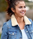 Spending_Time_With_Young_Fans_at_the_Park_in_Burbank_-_November_2-09.jpg