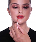 Summer_Day_To_Night_Makeup_With_Selena_Gomez_23.jpg