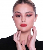 Summer_Day_To_Night_Makeup_With_Selena_Gomez_42.jpg