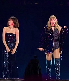 Taylor_Swift27s_Concert_-_May_9-05.jpg