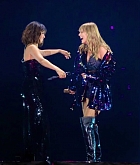 Taylor_Swift27s_Concert_-_May_9-06.jpg