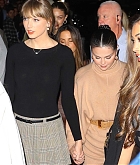 Taylor_Swift2C_Sophie_Turner2C_and_Selena_Gomez_-_Out_in_New_York_November_42C_202302.jpg