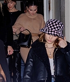 Taylor_Swift2C_Sophie_Turner2C_and_Selena_Gomez_-_Out_in_New_York_November_42C_202308.jpg