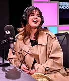 The_Radio_1_Breakfast_Show_with_Nick_Grimshaw_in_London_02.jpg