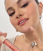 _Positive_Light_Lip_Gloss4.jpg
