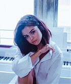 selena-01.jpg