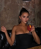 selena-instagram-sept9-02.jpg