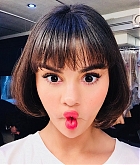 selena2018-05.jpg