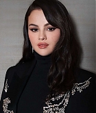 selena_01~0.jpg