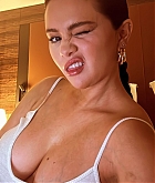 selena_26.jpg