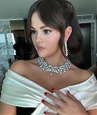selena_281029.jpg