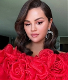 selena_281129.jpg