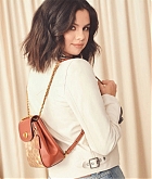 selena_gomez_coach_02.jpg
